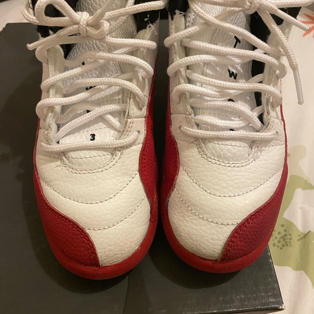 Toddler boy sneakers. Good condition
